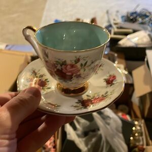 Adderley English bone china teacup/saucer